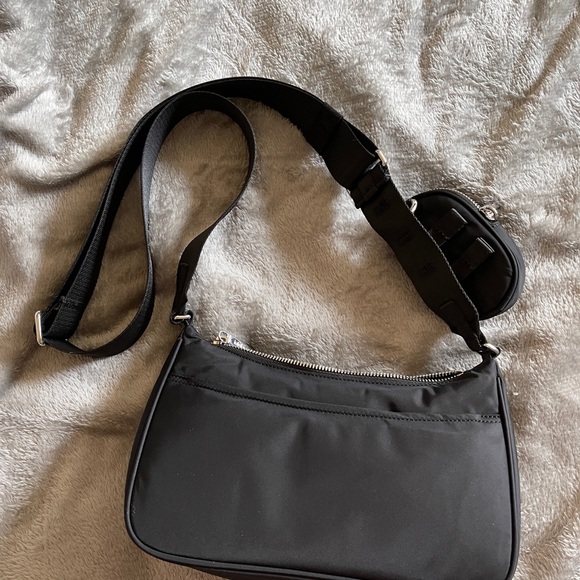 Lululemon Crossbody Bag with Nano Pouch 2L Black - Picture 10 of 10